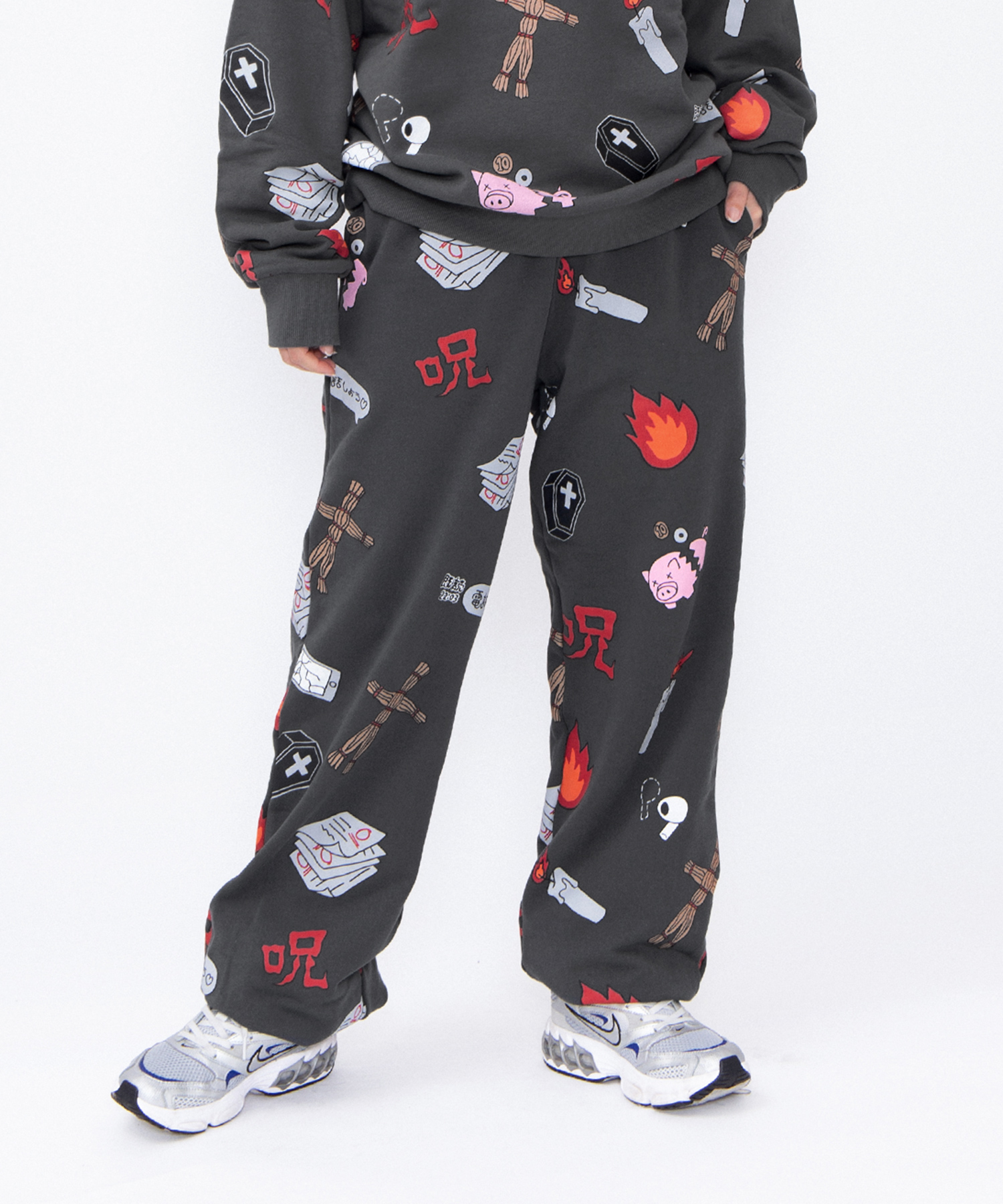 新サイズ】天国と地獄総柄スウェットパンツ[商品：PN25SS-001-2-15