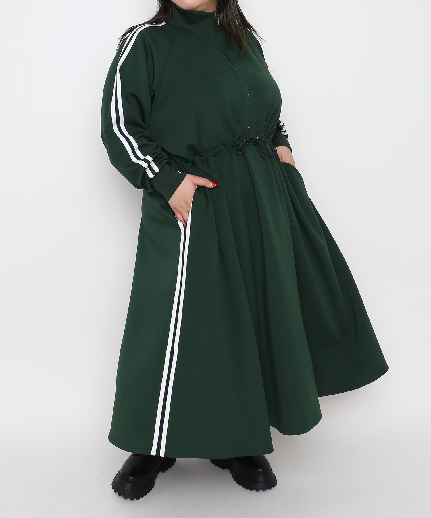 ジャージワンピース[商品：PN26AW-016] - PUNYUS Online Store / 公式通販
