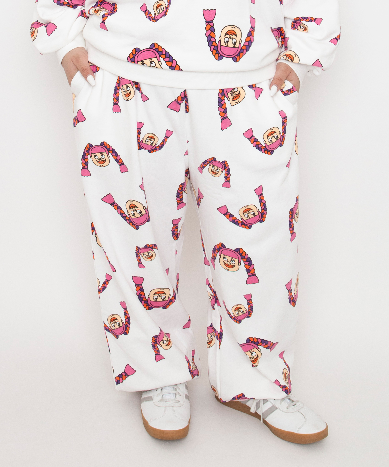 NAOMIチャン総柄スウェットパンツ[商品：PN26AW-105] - PUNYUS Online