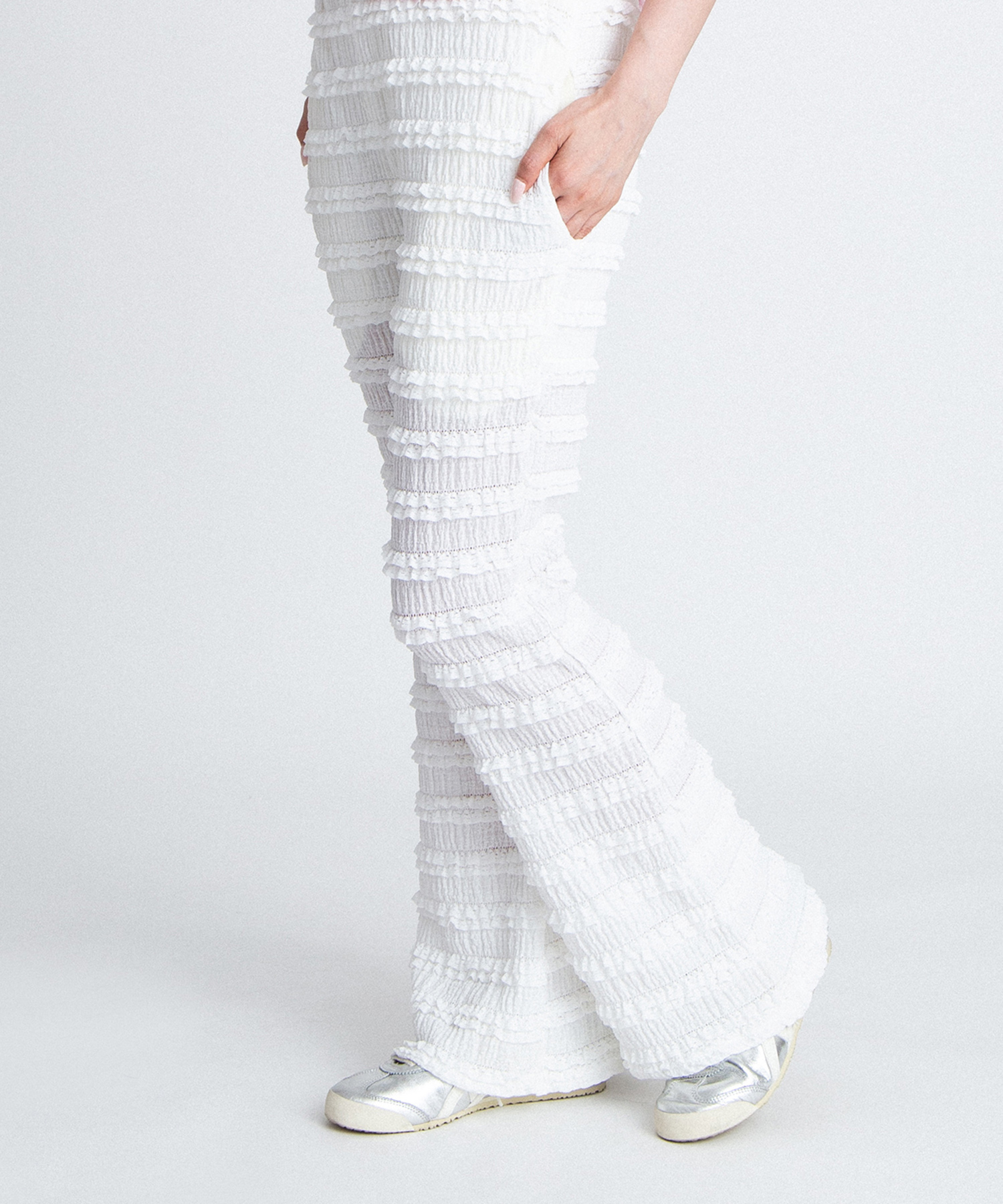 レースフリルフレアパンツ[商品：PN26SS-022] - PUNYUS Online Store
