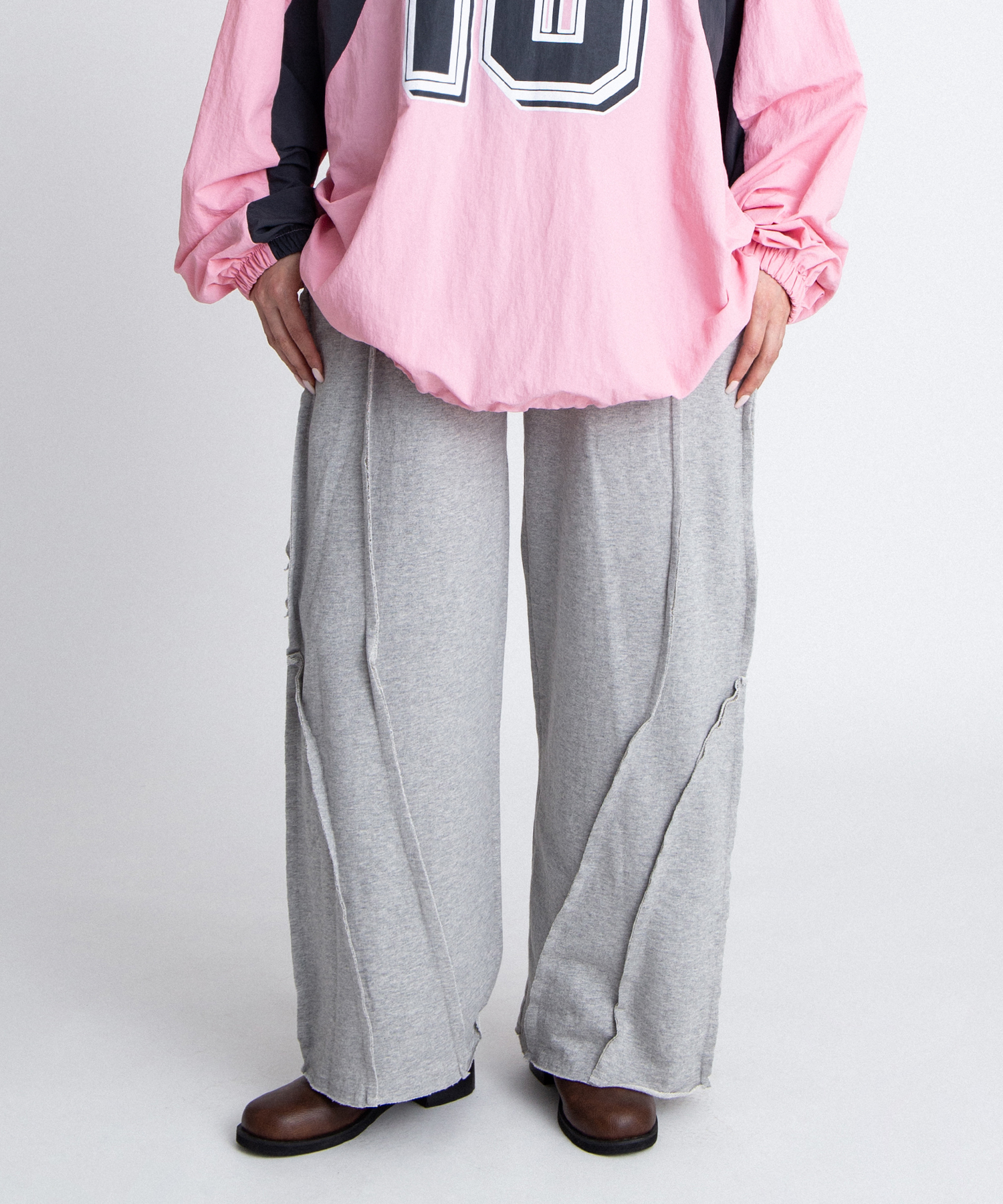 カットオフスウェットパンツ[商品：PN26SS-056] - PUNYUS Online Store