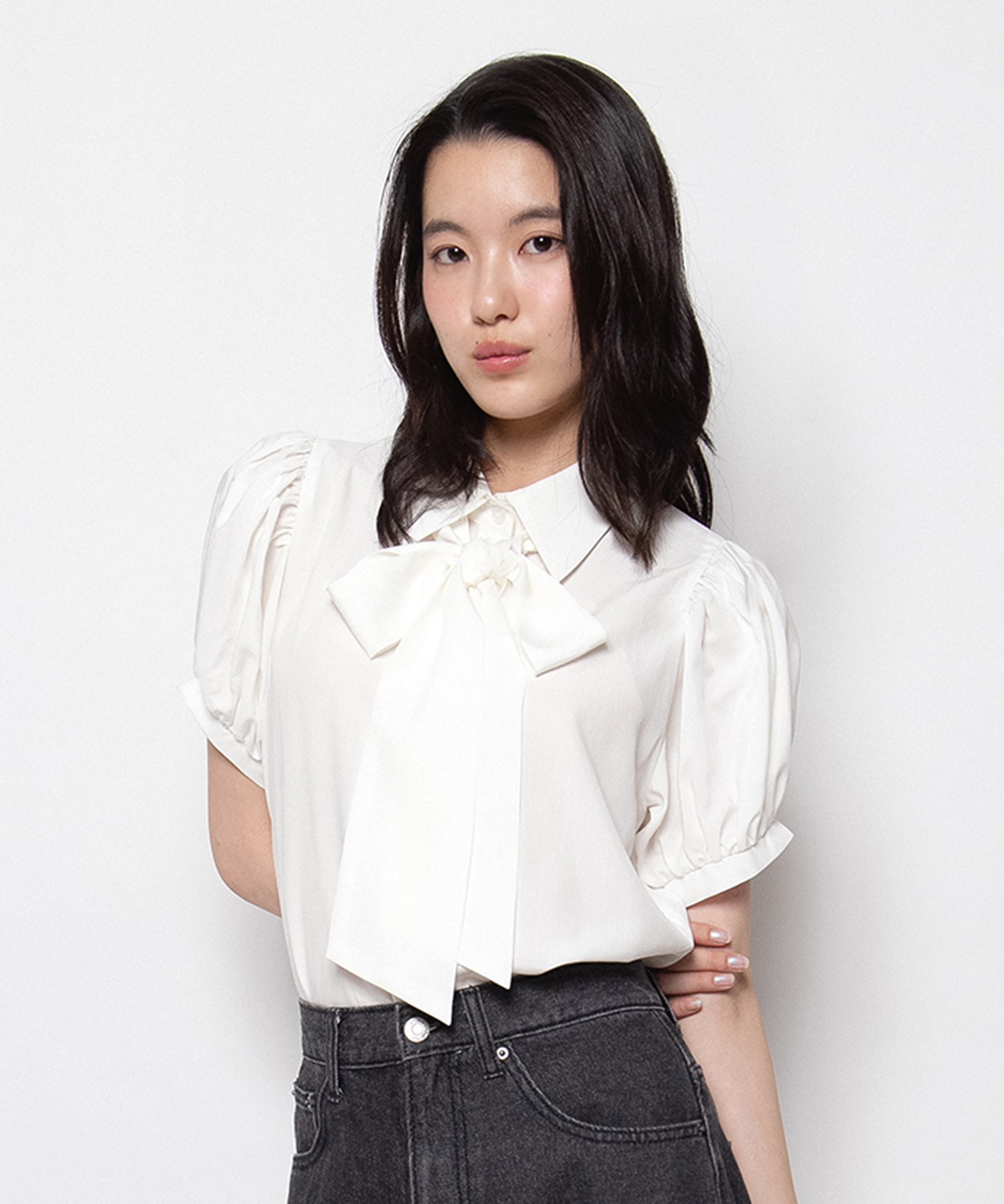 半袖リボン付きブラウス[商品：PN26SS-066] - PUNYUS Online Store